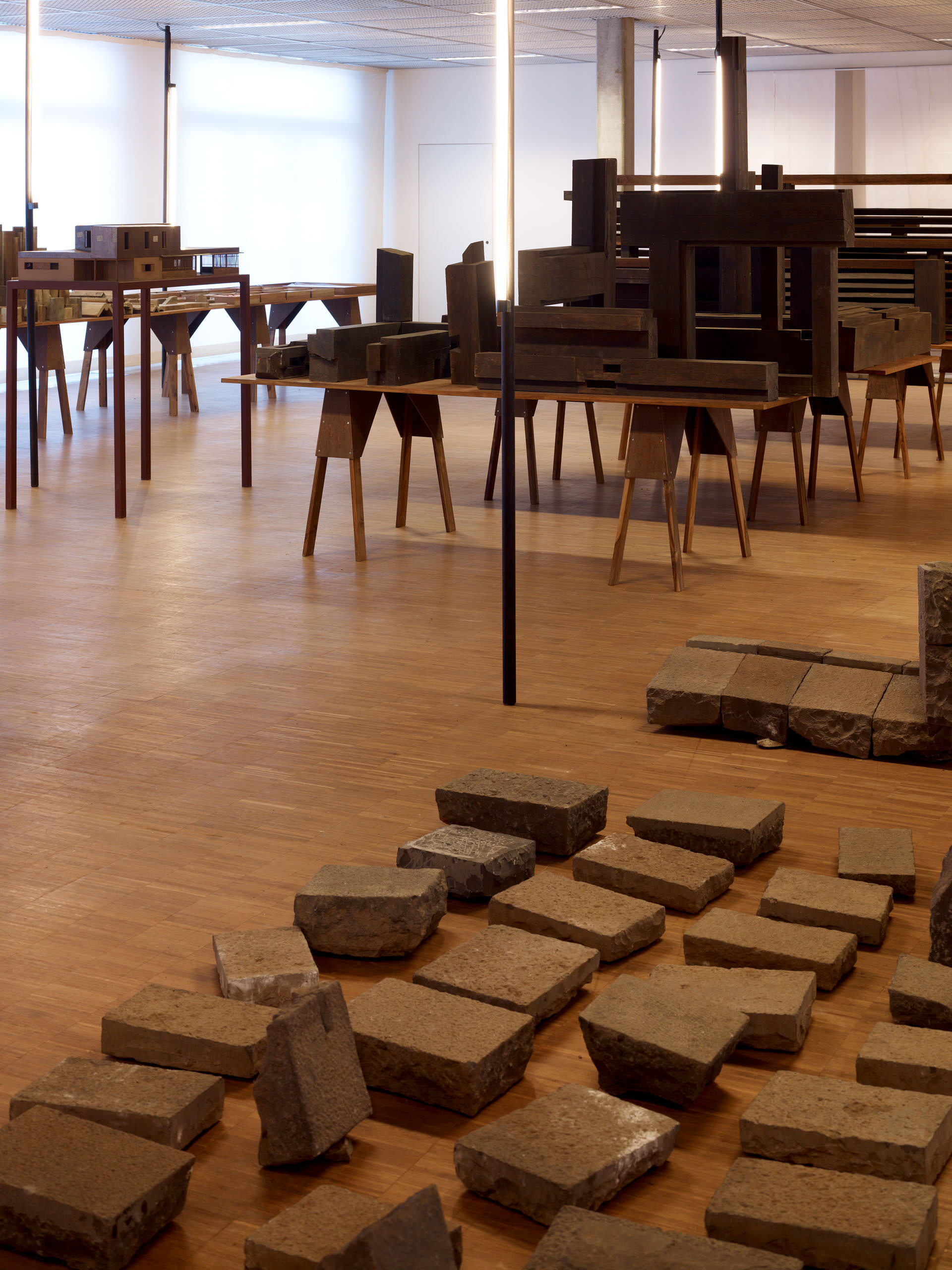 E11328 AP45 028251 j2560